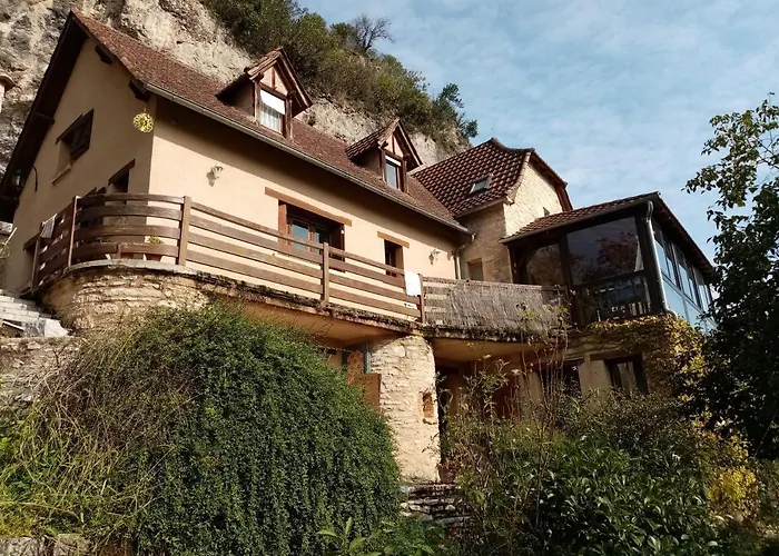 Le Chant De La Falaise Gite D\'Etape